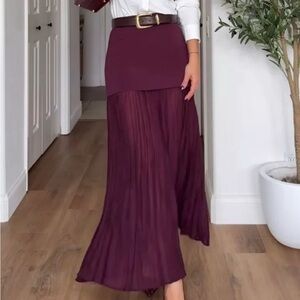 NWT ZARA WOMAN HIGH-WAIST COMBINED PLEATED KNIT SKIRT in BURGUNDY. Size Medium